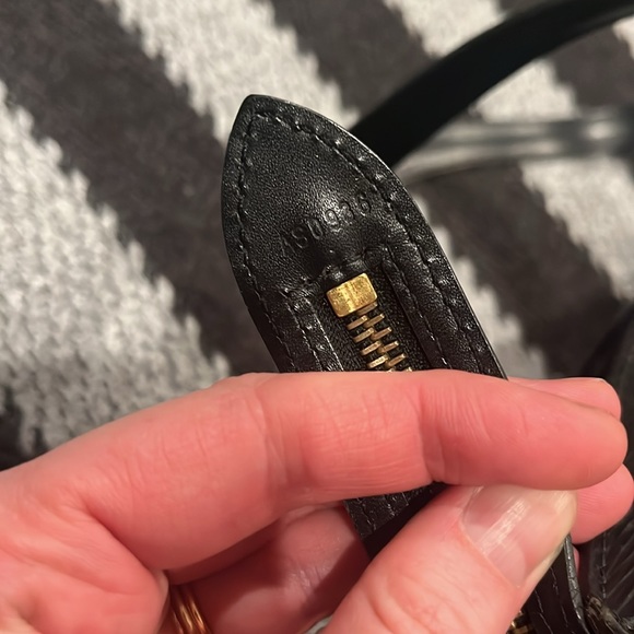 Louis Vuitton black epi leather tote bag - Picture 13 of 13